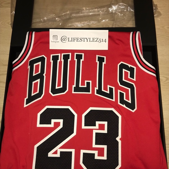 Michael Jordan Jersey - Picture 1 of 10